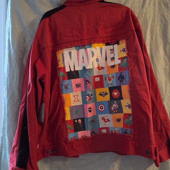 Marvel red jacket xl with characters shacket - Picture 2 of 3